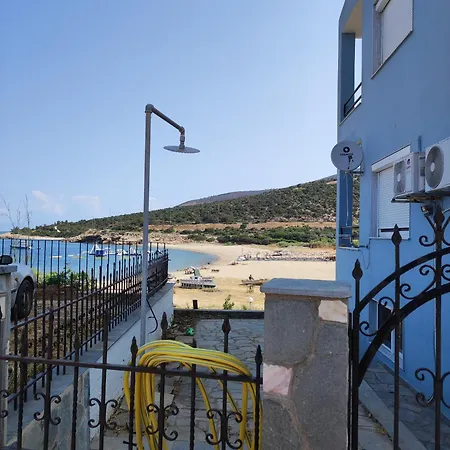 Maries Seaside Apartment